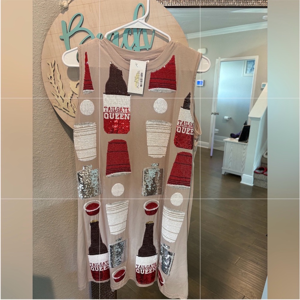 Tailgate Queen Sequin Graphic Sleeveless Dress - Beige/Red